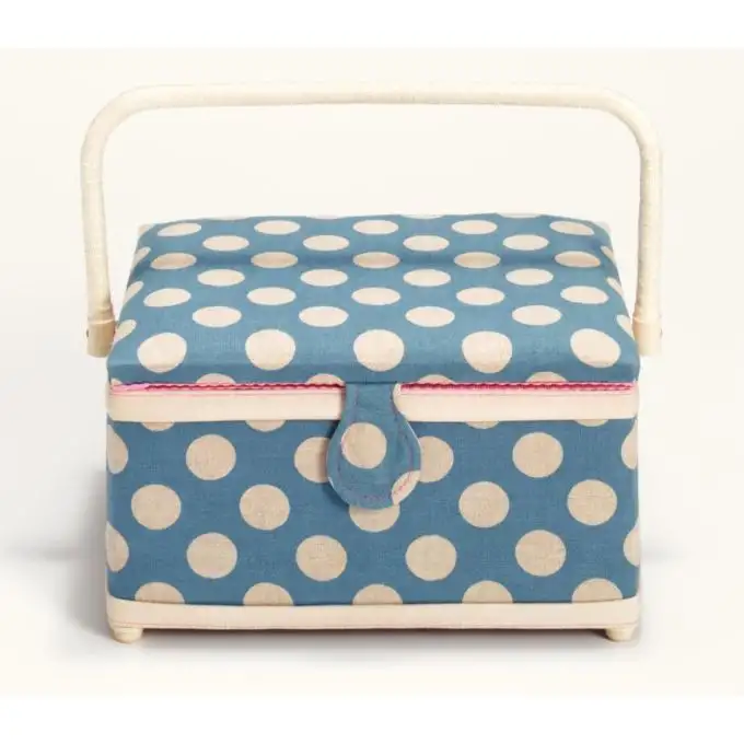 Scatola da cucito blu a pois