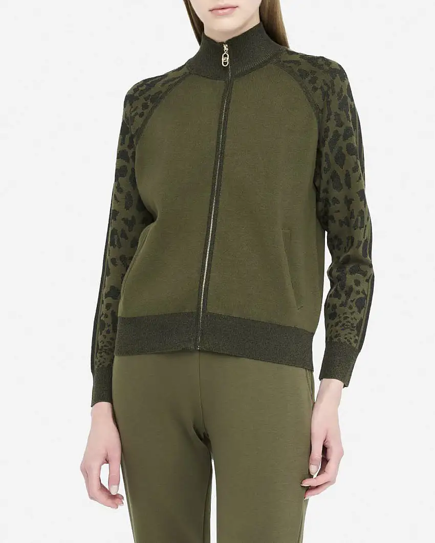 Maglia Liu Jo Sport verde militare in viscosa con motivo animalier a rilievo