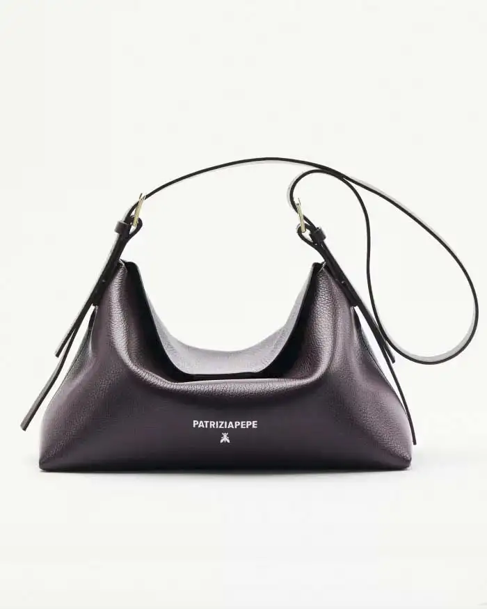 Borsa a sacca bordeaux linea Never Complete Patrizia Pepe in pelle martellata con tracolla regolabile