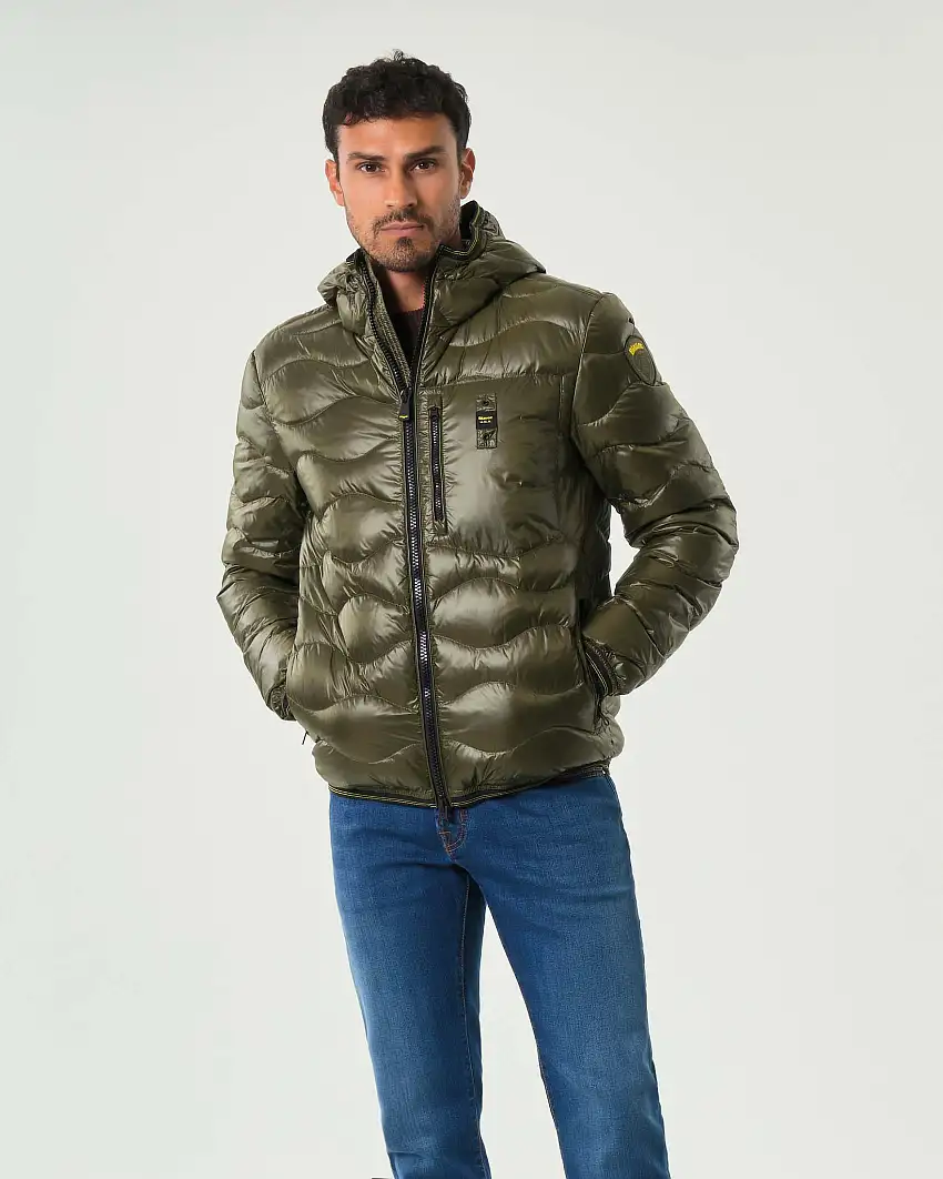 Piumino Wave Blauer verde militare con cappuccio fisso e trapuntatura ad onde