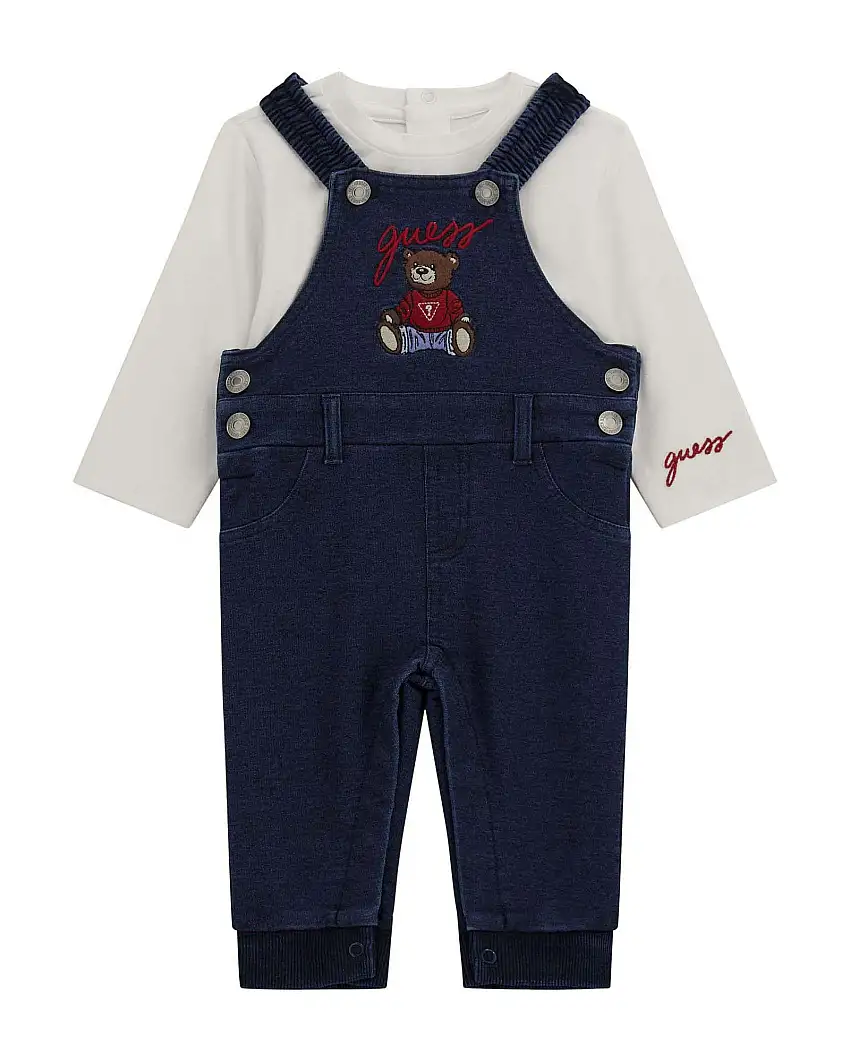 Salopette Guess in cotone stretch blu e maglia bianca a maniche lunghe